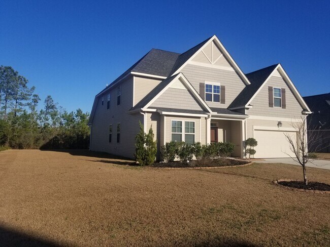 Foto del edificio - Large 4 Bedroom Home in Towne Pointe! Showings Coming Soon!!!