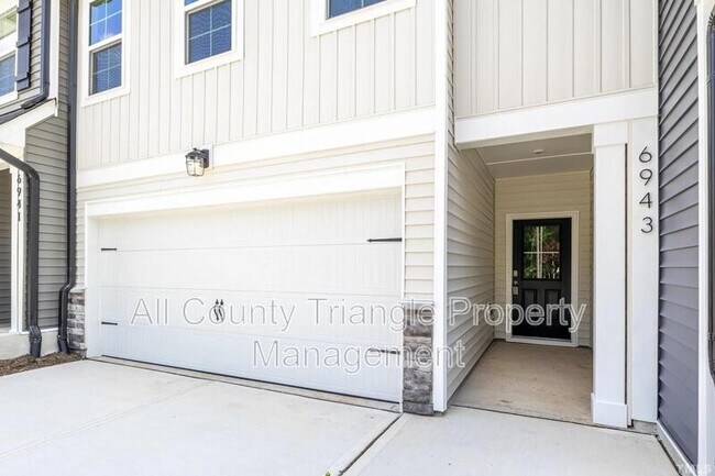 Foto del edificio - 6943 Doddridge Ln