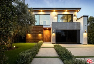 Building Photo - 14657 Addison St