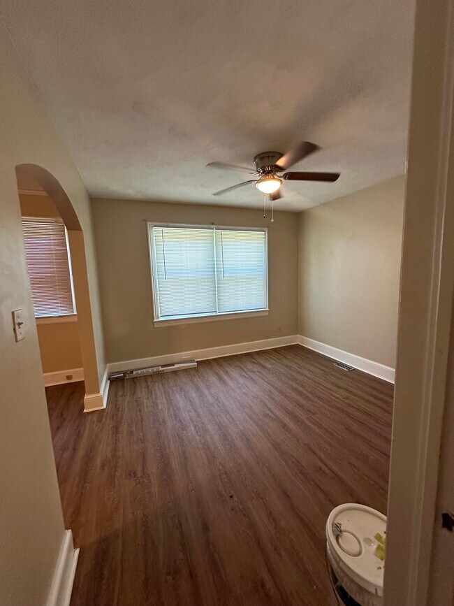 Foto del edificio - 107 Mitchell St