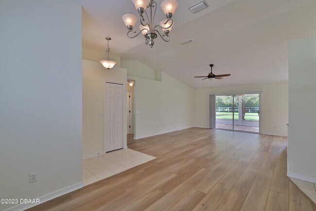 Foto del edificio - 1640 Armin Ct