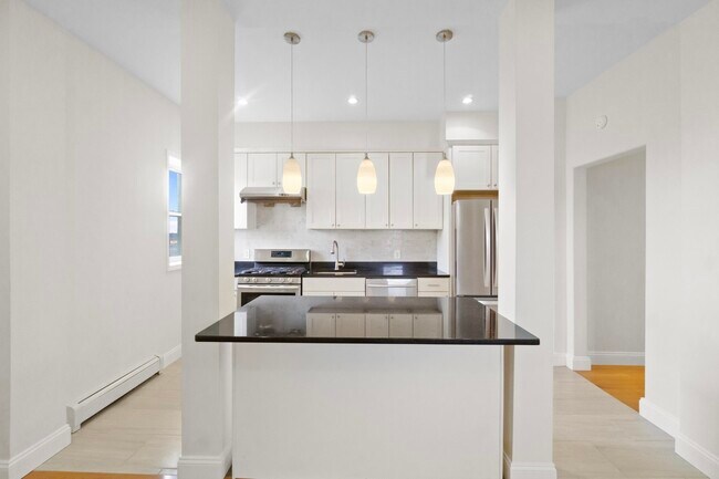 Foto del edificio - 580-582-582 Gregory Ave