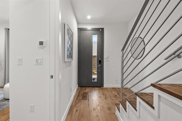 Foto del edificio - 4545 Bowser Ave