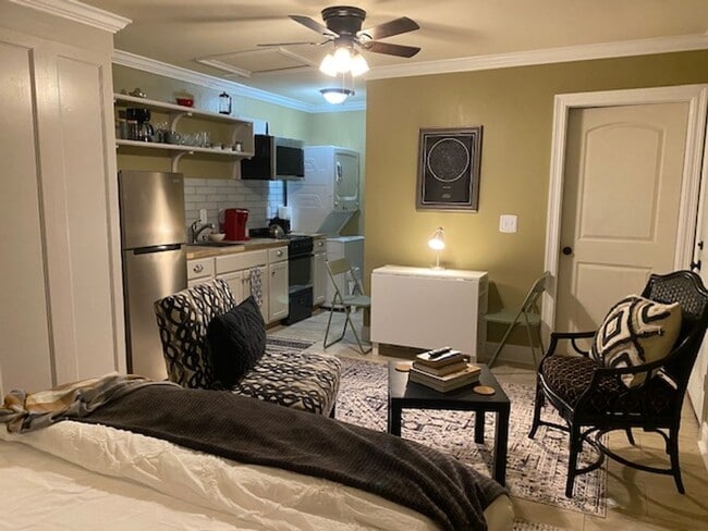 Photo - Kings Drive Apartment