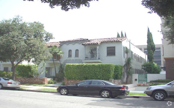 Building Photo - 232 N Clark Dr