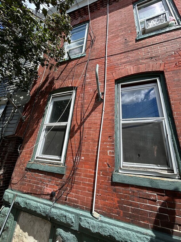 Foto del edificio - 22 Houghton Ave