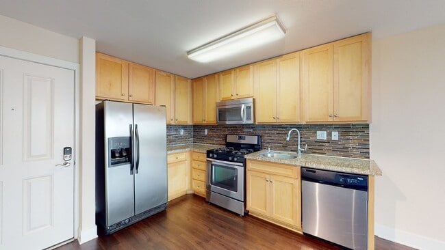 Interior Photo - 27 Seventy Five Mesa Verde