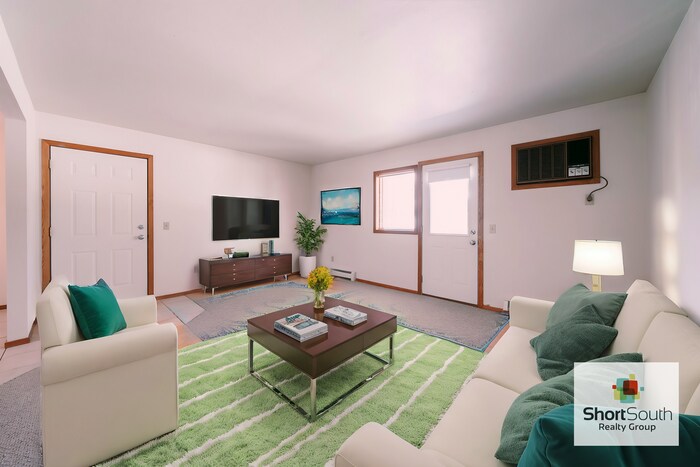 2 Bed 1 Bath Apartment. Free heat and wat... - 2 Bed 1 Bath Apartment.  Free heat and wat...