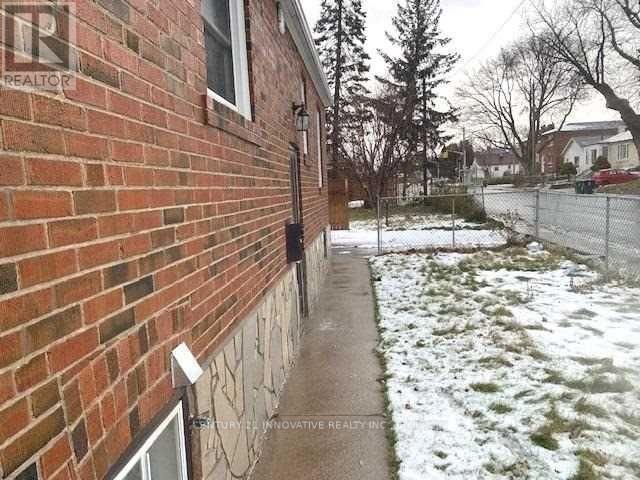 Building Photo - 46 Medhurst Rd