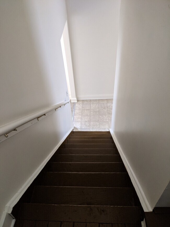 Building Photo - 1033 Euclid Ave