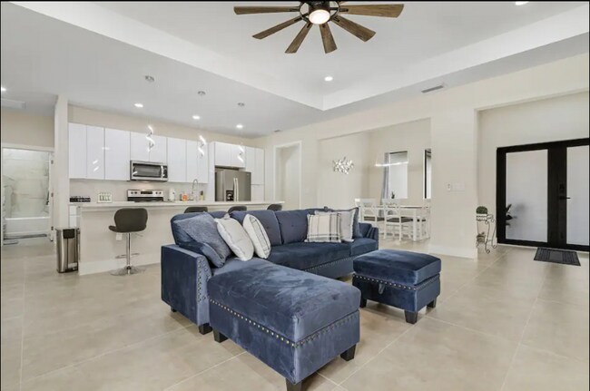 Foto del edificio - 4716 NW 39th Ave