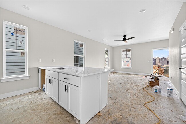Building Photo - 1348 S Yampa Bnd