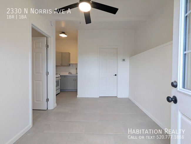 Building Photo - Remodeled Designer Touches! 1Bed/1Bath, ne...