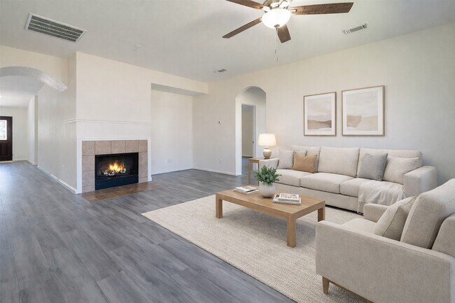 Building Photo - 1318 Hawks Nest Dr