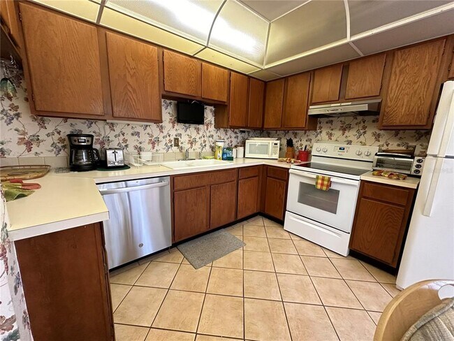 Foto del edificio - 1647 Brookhouse Ct