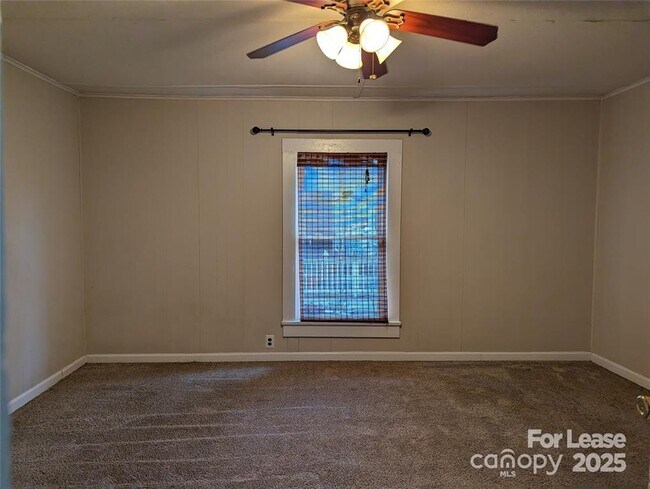 Building Photo - 1704 Harrill St