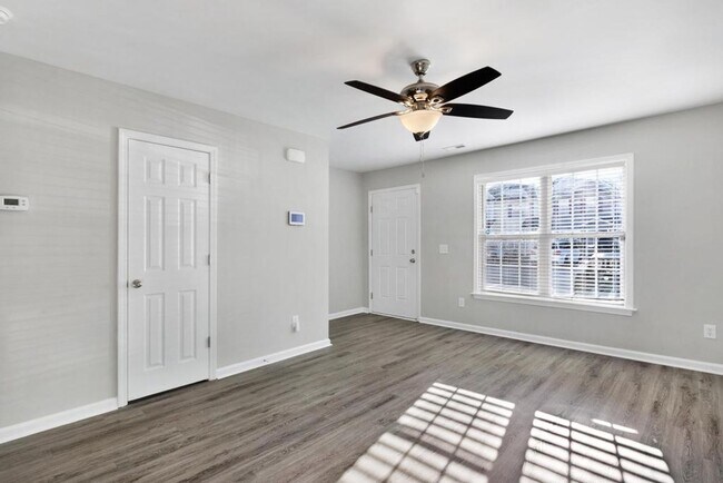 Foto del edificio - Great Townhome! City Limits! Carolina Forest!