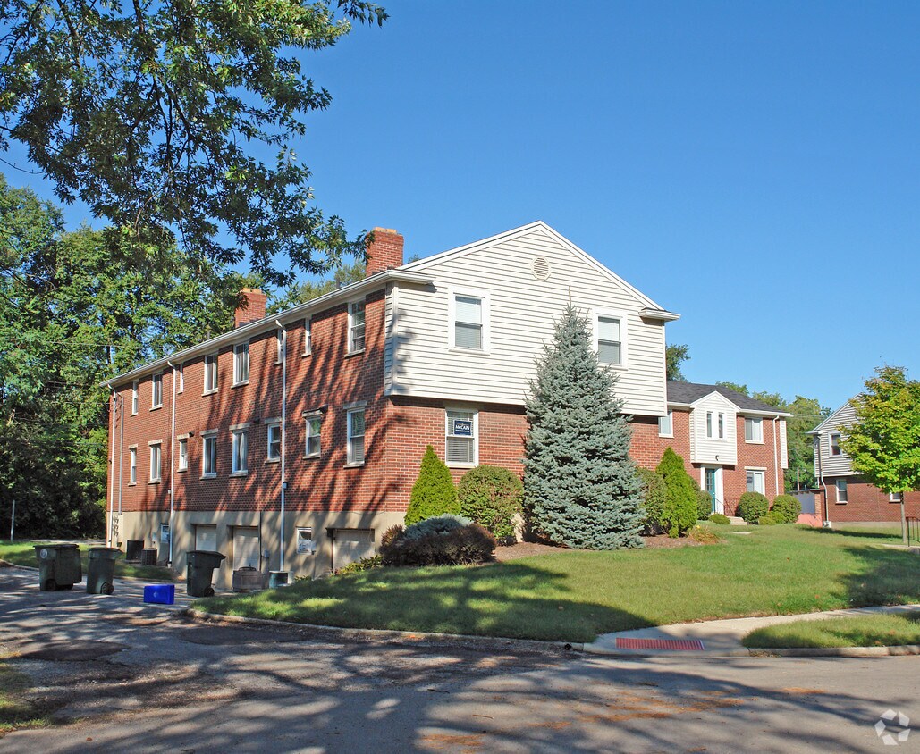 Foto del edificio - 1035 Broadview Blvd S
