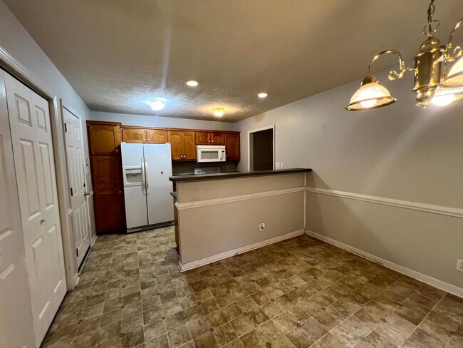 Foto del edificio - 7112 Overland Ct