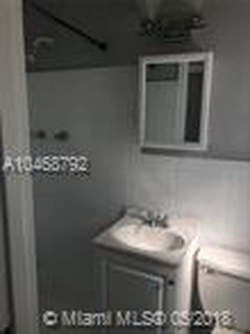 Foto del edificio - 685 84th St