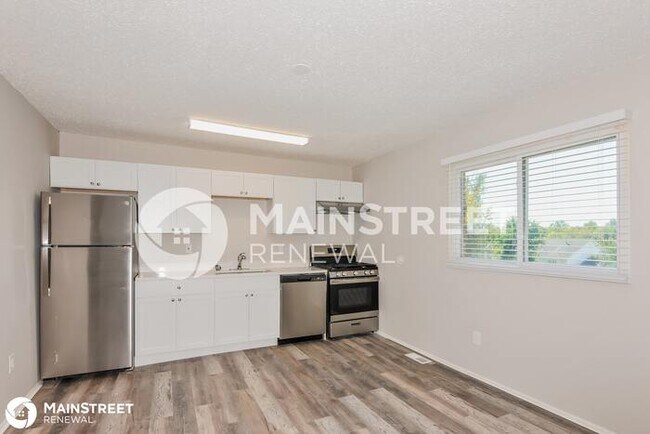 Building Photo - 17 Stonehenge Ct, St Charles, MO 63303