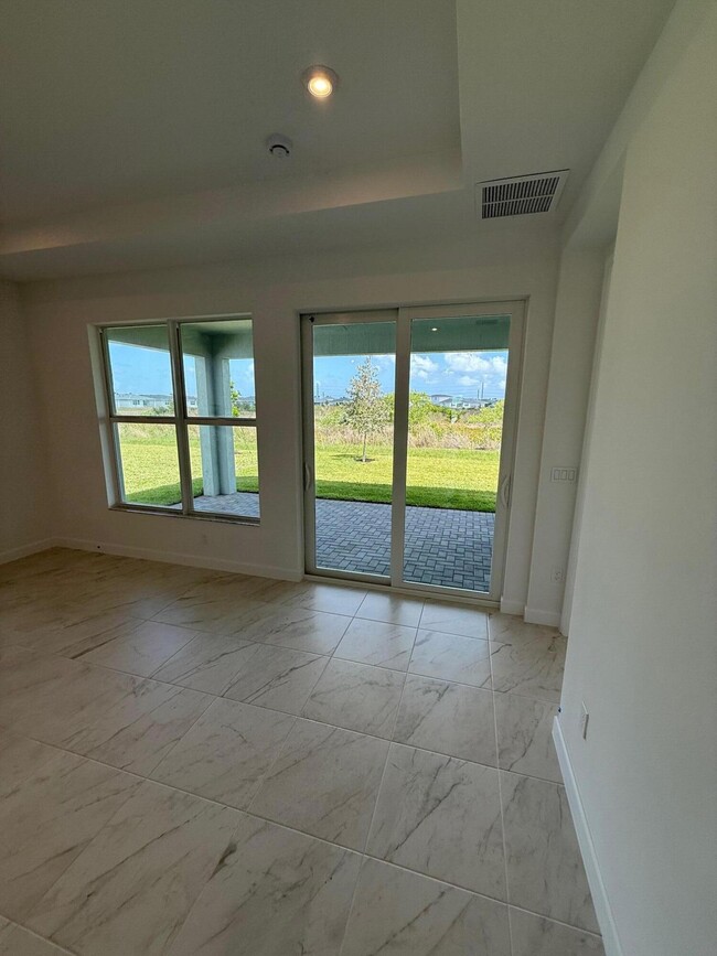 Foto del edificio - 13509 SW Bally Dr