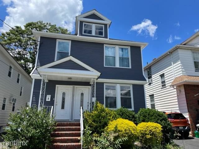Primary Photo - 3 br, 1 bath House - 19 4th St # 1