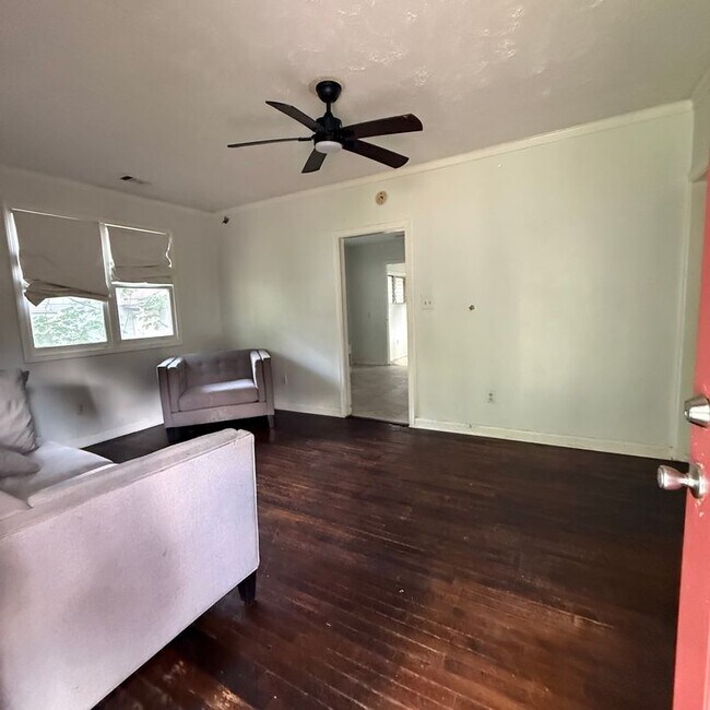 Foto del edificio - 1356 Almont Dr SW