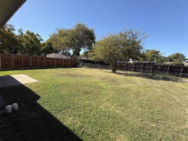 Building Photo - 1109 Sunset Dr