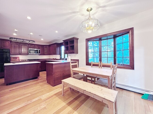 Foto del edificio - 24 Nugent Ln