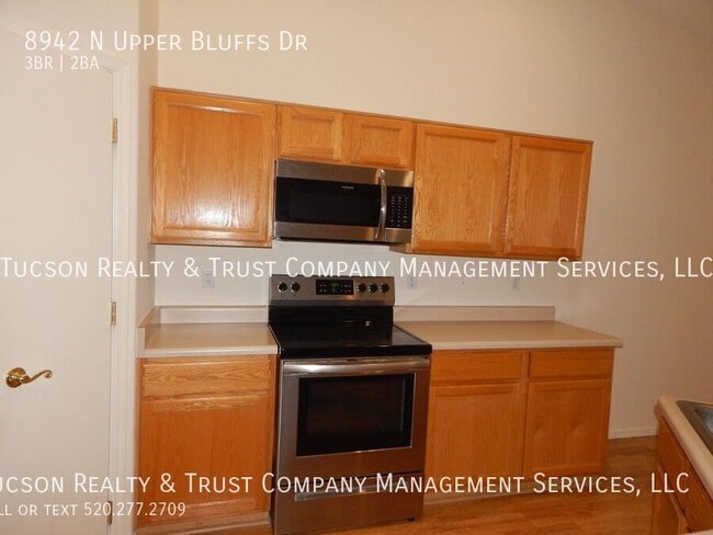 Building Photo - 8942 N Upper Bluffs Dr