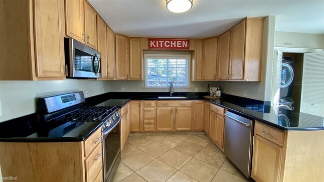 Building Photo - 3 br, 2 bath House - 120 El Toro Court