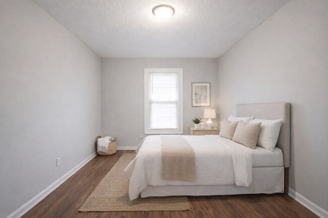 Building Photo - 17 S Tuxedo St