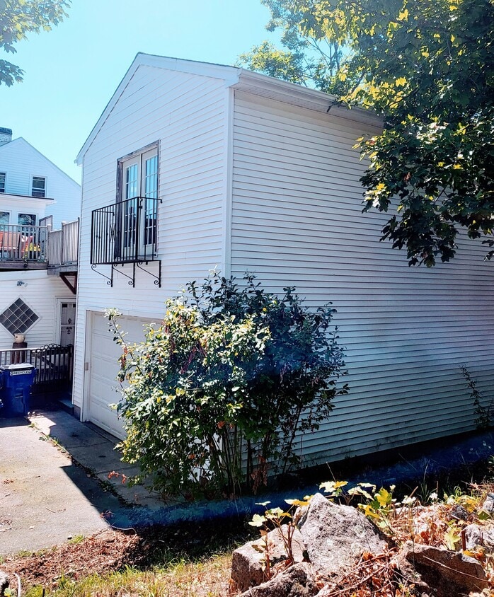 276 Pine St Unit 1st fl, Fall River, MA 02720 Apartments in Fall