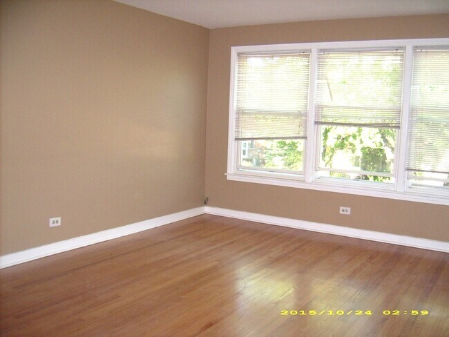 Foto del edificio - 9012 Keating Ave