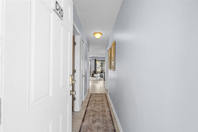 Foto del edificio - 3700 Golf Colony Ln