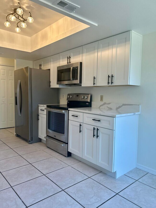 Foto del edificio - 895 Wandering Pine Trail