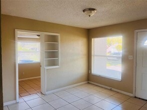 Building Photo - 76 Judith Ln