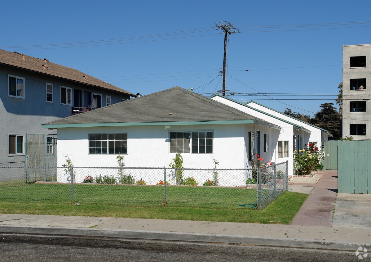 Primary Photo - 430 N "G" St