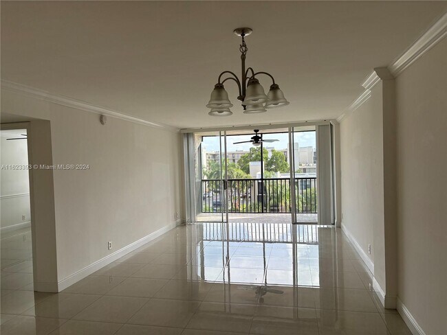 Foto del edificio - 9 Royal Palm Way