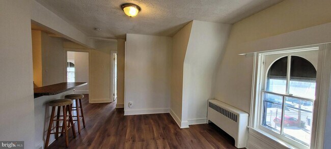 Building Photo - 39 East Ave