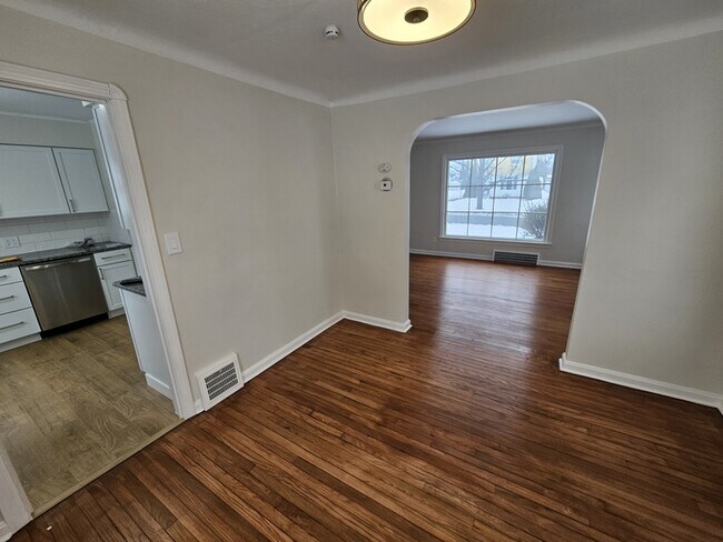 Building Photo - 13310 Thraves Rd