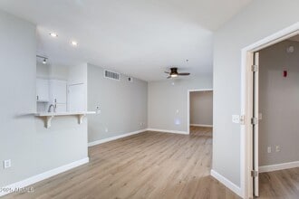 Building Photo - 1701 E Colter St