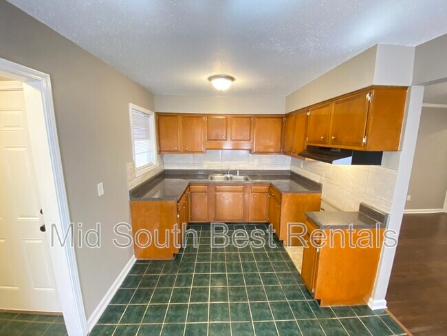 Building Photo - 5011 Scottsdale Ave