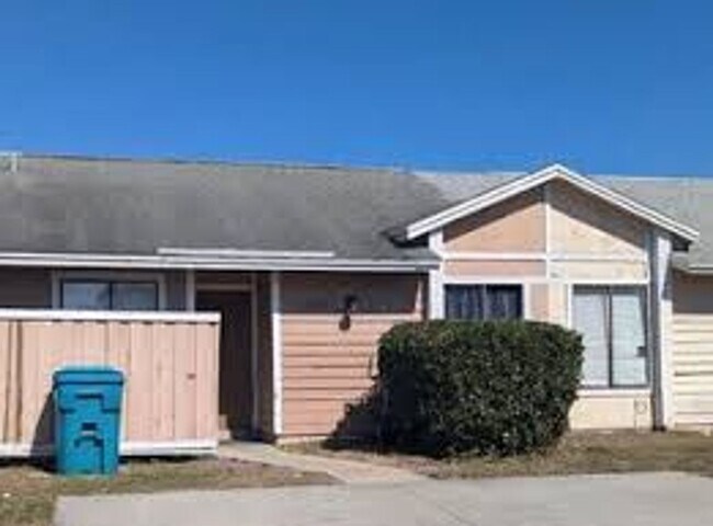 Foto del edificio - 4713 Almond Willow Dr