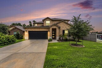 Building Photo - 2211 E WInding Pines