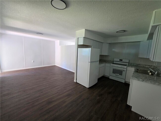 Foto del edificio - 645 NE 10th St