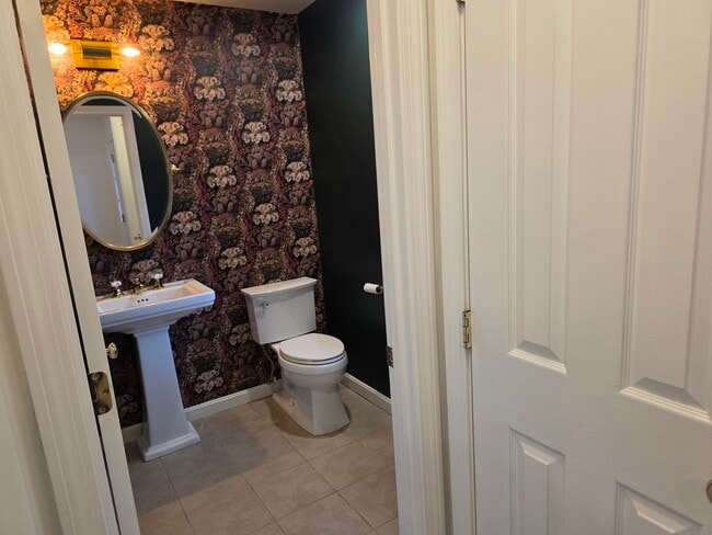 Building Photo - 3 Cabernet Dr