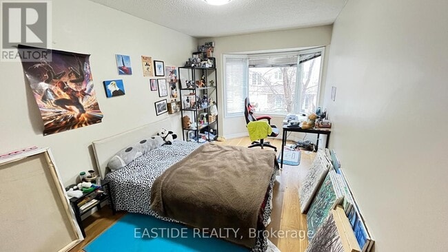 Photo du bâtiment - 151 Townsgate Dr