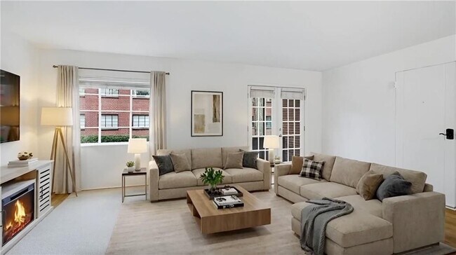Foto del edificio - 1381 Normandy Dr NE